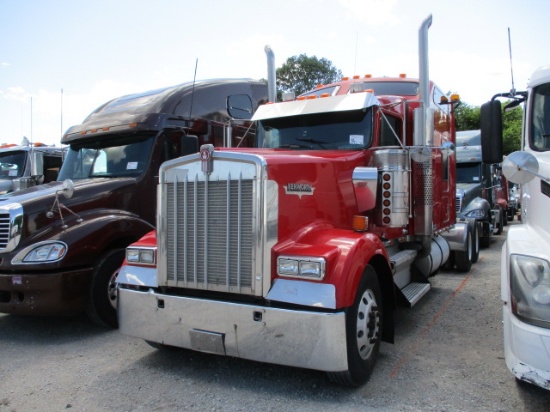 2005 KENWORTH W900L Conventional