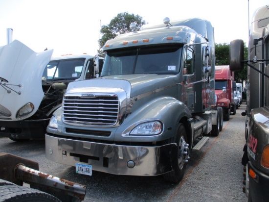 2005 FREIGHTLINER CL12064ST Columbia Conventional