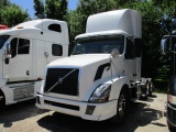 2012 VOLVO VNL64T-300 Conventional