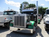 2000 PETERBILT 379 Extended Hood Conventional