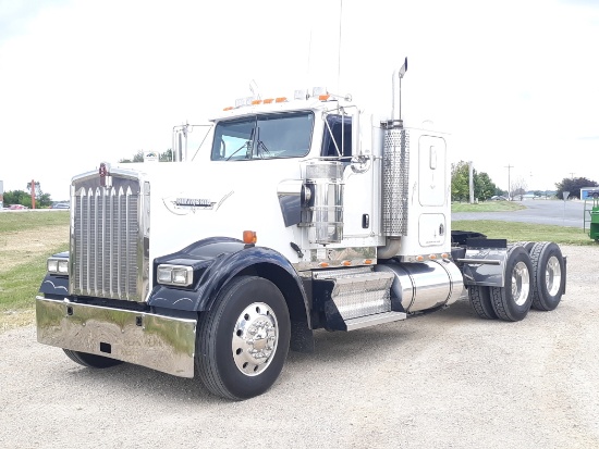 ONLINE ONLY AUCTION- Truck Tractors & Trailers