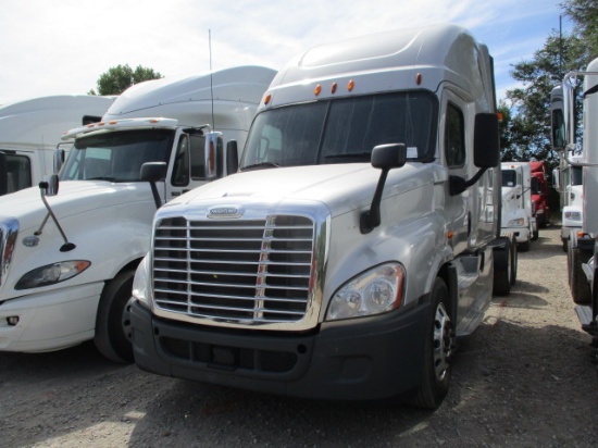 2015 FREIGHTLINER CA12564ST Cascadia Conventional