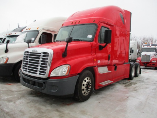 2017 FREIGHTLINER CA12564ST Cascadia Conventional