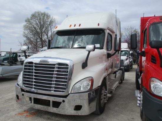 2013 FREIGHTLINER CA12564ST Cascadia Conventional