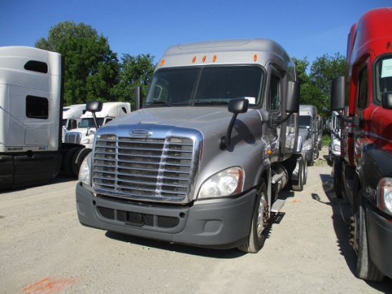 2014 FREIGHTLINER CA12564ST Cascadia Conventional