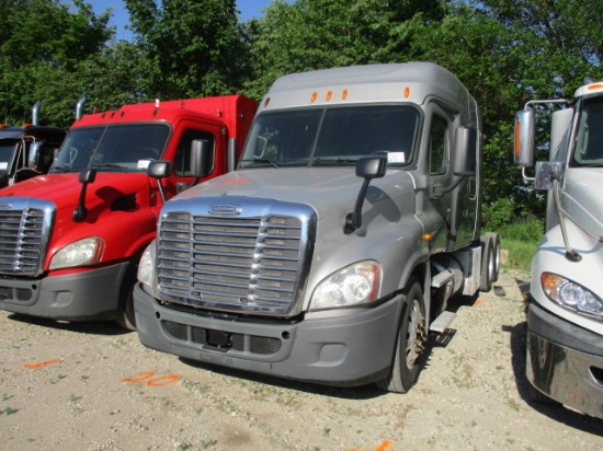 2014 FREIGHTLINER CA12564ST Cascadia Conventional