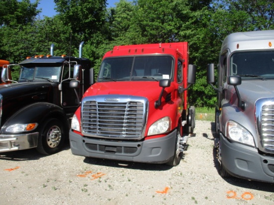 2014 FREIGHTLINER CA11364ST Cascadia Conventional