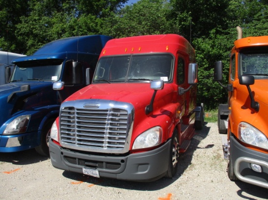 2013 FREIGHTLINER CA12564ST Cascadia Conventional