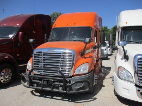 2013 FREIGHTLINER CA12564ST Cascadia Conventional