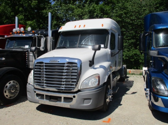 2012 FREIGHTLINER CA12564ST Cascadia Conventional