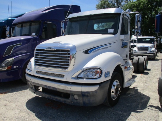 2007 FREIGHTLINER CL12064ST Columbia Conventional
