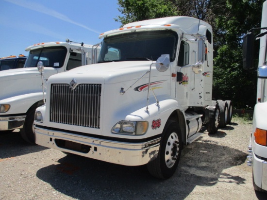 2005 INTERNATIONAL 9200 Conventional