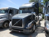 2004 VOLVO VNL64T-670 Conventional