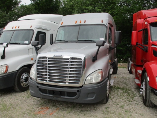 2014 FREIGHTLINER CA12564ST Cascadia Conventional