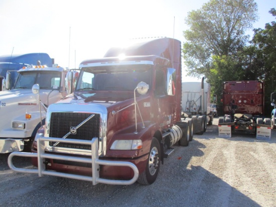 2012 VOLVO VNM64T-630 Conventional