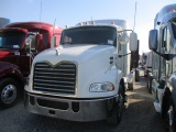 2009 MACK CXU613 Pinnacle Conventional