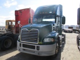 2013 MACK CXU613 Pinnacle Conventional