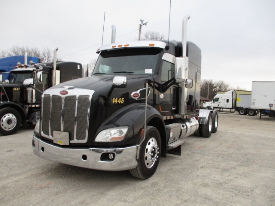 2017 PETERBILT 579 Ultra Cab Conventional