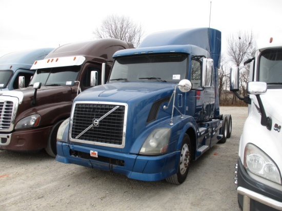 2012 VOLVO VNL64T-630 Conventional