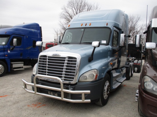 2011 FREIGHTLINER CA12564ST Cascadia Conventional