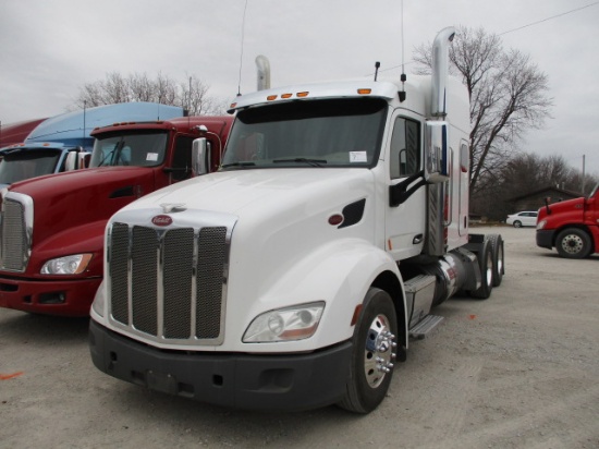 2015 PETERBILT 579 Ultra Cab Conventional