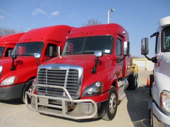 2018 FREIGHTLINER CA12564ST Cascadia Conventional