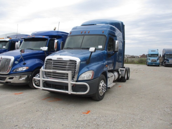 2015 FREIGHTLINER CA12564ST Cascadia Conventional