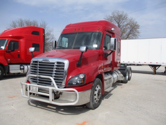 2018 FREIGHTLINER CA12564ST Cascadia Conventional