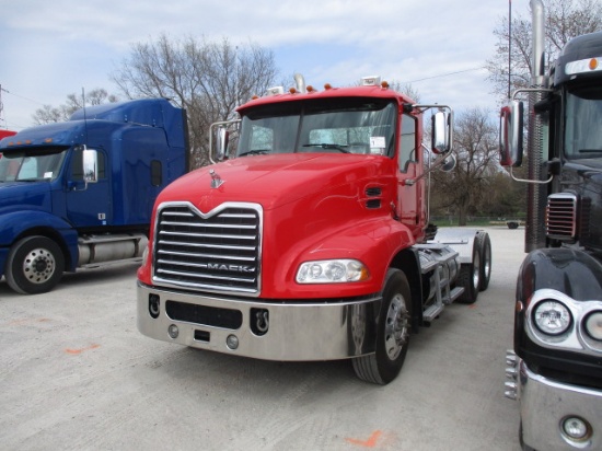 2017 MACK CXU613 Pinnacle Conventional