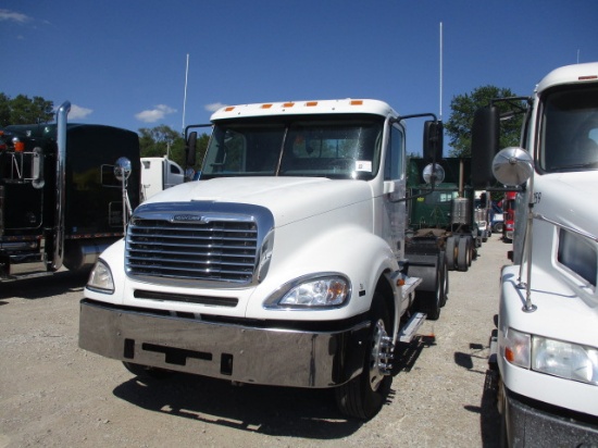 2005 FREIGHTLINER CL12064ST Columbia Conventional