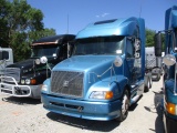 2002 VOLVO VNL64T-670 Conventional