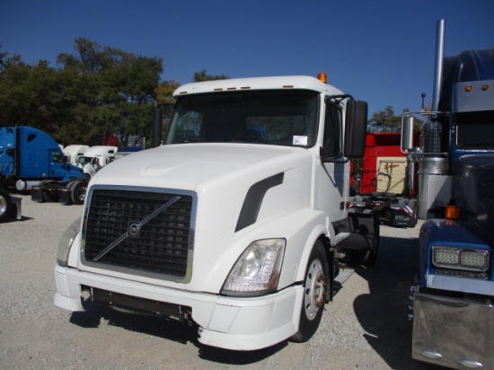 2006 VOLVO VNL42T-300 Conventional
