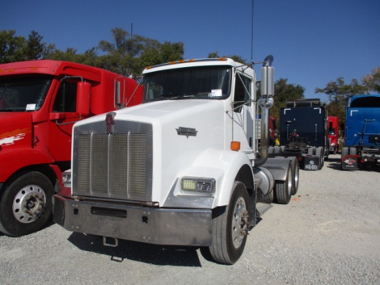 2004 KENWORTH T800 Conventional