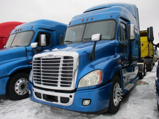 2018 FREIGHTLINER CA12564ST Cascadia Conventional