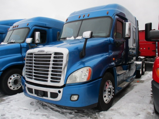 2018 FREIGHTLINER CA12564ST Cascadia Conventional