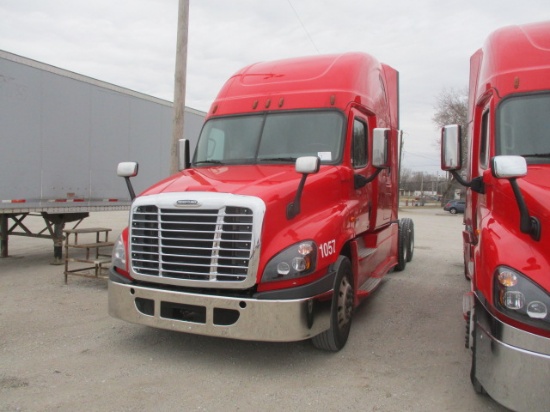 2017 FREIGHTLINER CA12564ST Cascadia Evolution Conventional