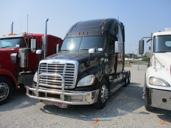 2013 FREIGHTLINER CA12564ST Cascadia Conventional