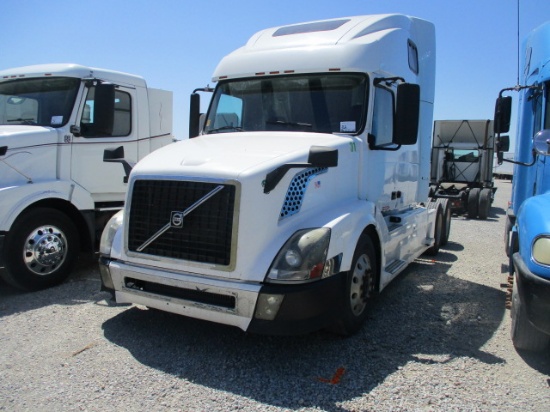 2006 VOLVO VNL64T-670 Conventional