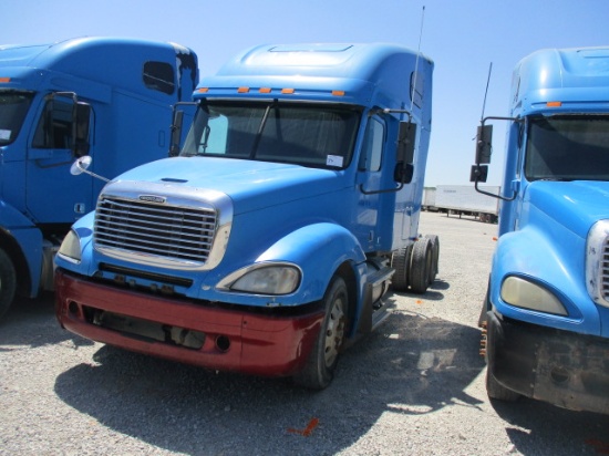 2002 FREIGHTLINER CL12064ST Columbia Conventional