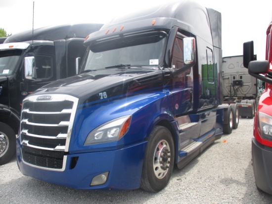 2020 FREIGHTLINER CA126 Cascadia Conventional