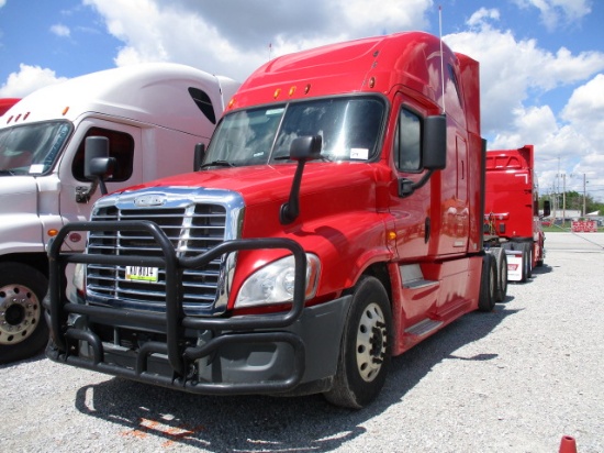 2013 FREIGHTLINER Cascadia CA12564ST Conventional