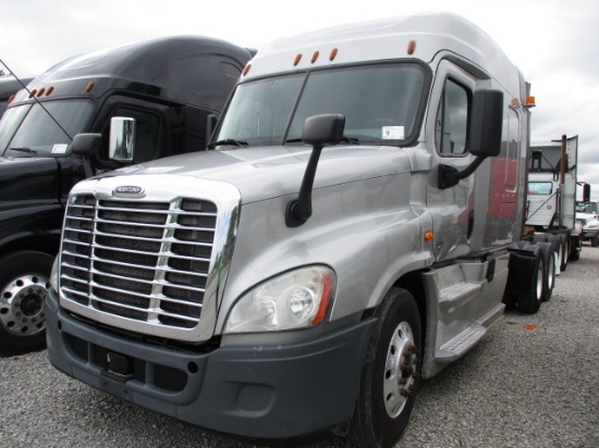 2016 FREIGHTLINER Cascadia CA12564ST Conventional