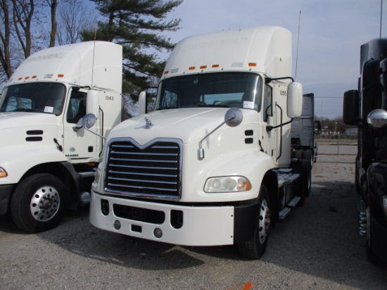 2016 MACK CXU613 Pinnacle Conventional