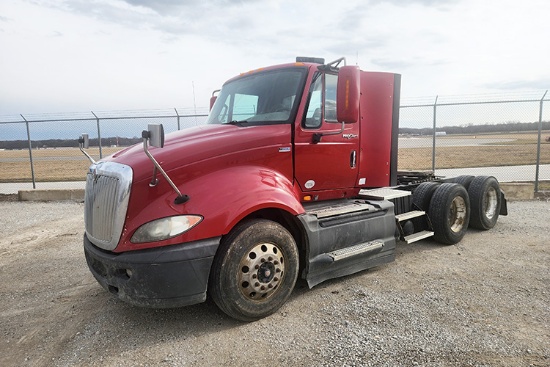 2014 INTERNATIONAL Prostar 122 Plus Conventional