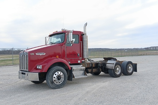 2004 KENWORTH T800 Conventional