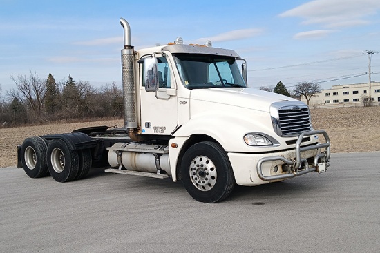 2017 FREIGHTLINER Columbia CL12064ST Glider Kit