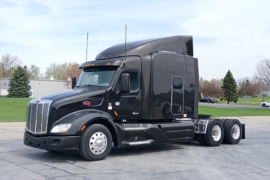 2015 PETERBILT 579 Conventional