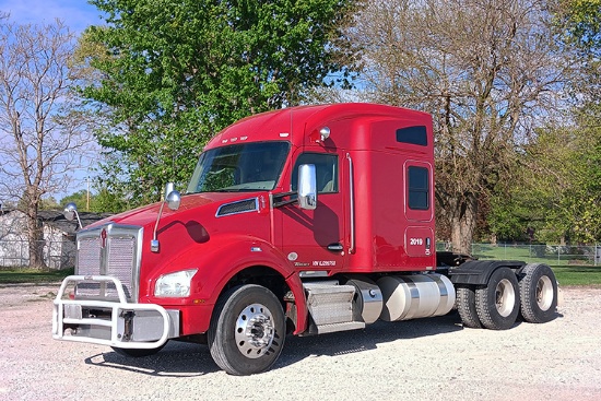 2019 KENWORTH T880 Conventional