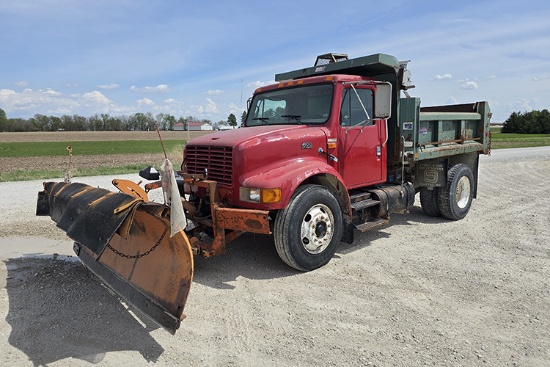 1999 INTERNATIONAL 4900 Dump Truck