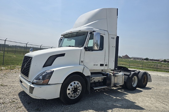 2016 VOLVO VNL64T-300 Conventional